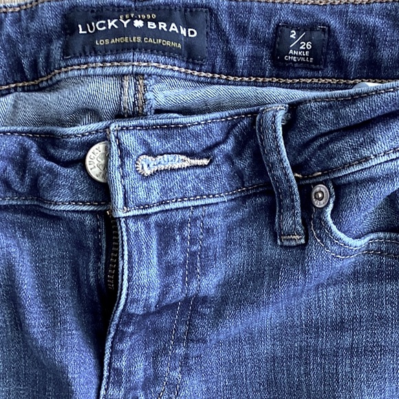 Lucky Brand Lolita Skinny Distressed Crop in Size 2/26 - Picture 8 of 11